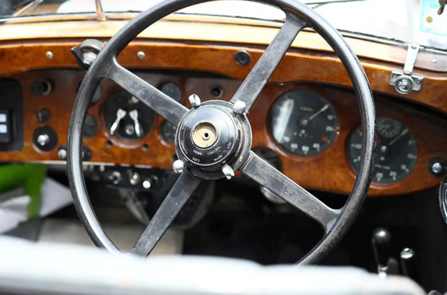1936 Bentley 4 1/4L drophead interior