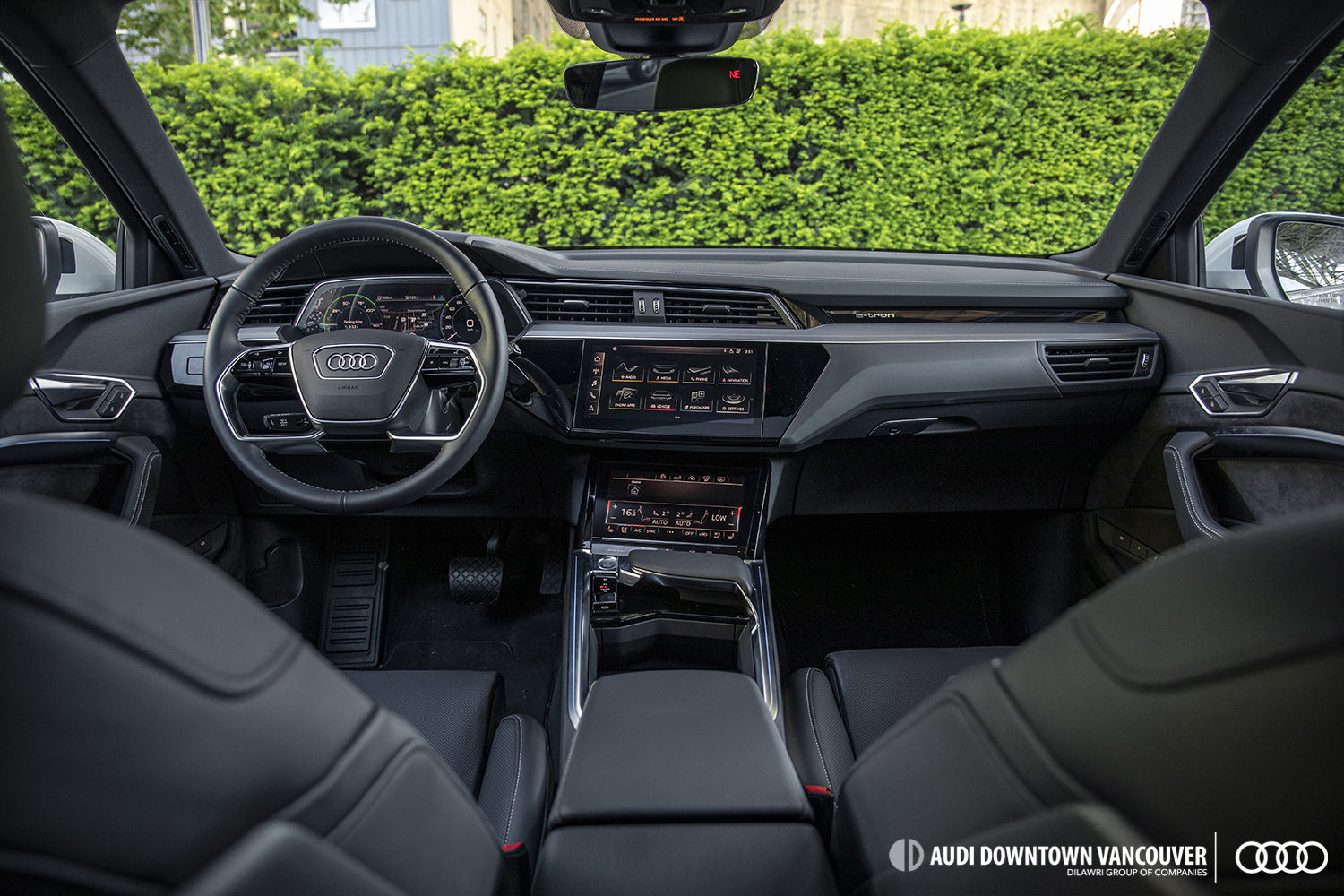 2020 audi e-tron interior