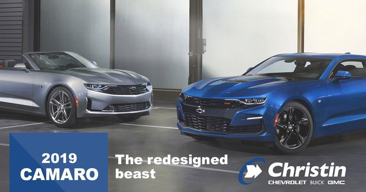 Image of two 2019 camaro, the redesigned beasts. One in grey color and the other one in bleu.