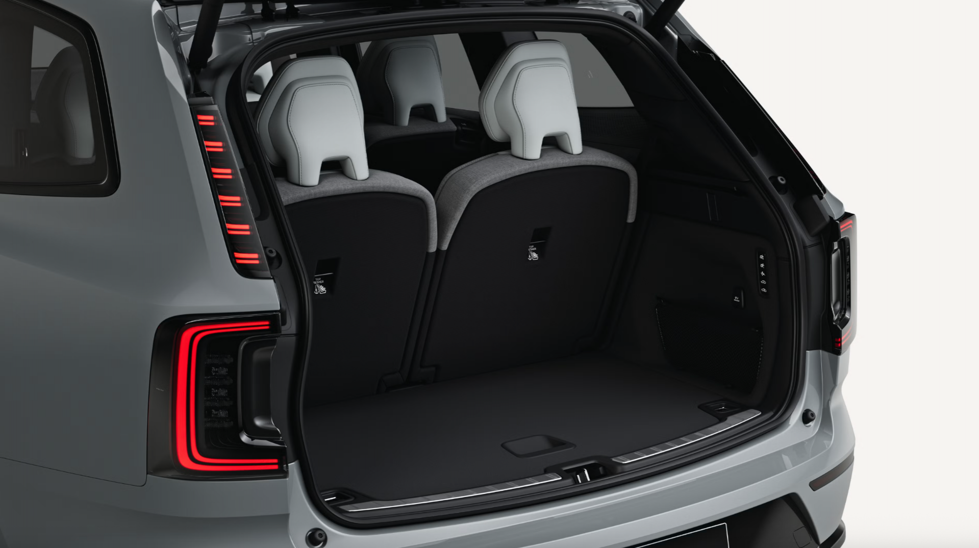 Image showing the storage trunk of the Volvo EX90.