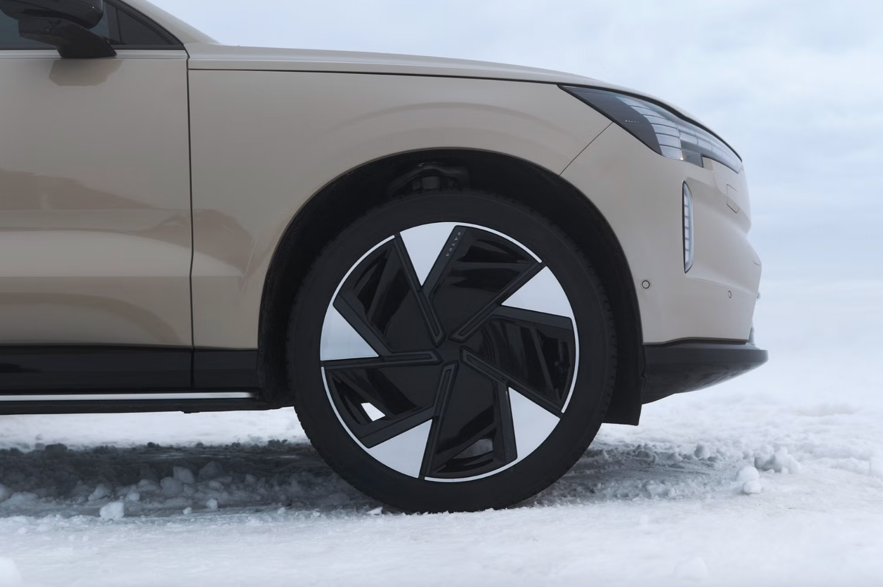 Image qui montre les pneus d'hiver Volvo.