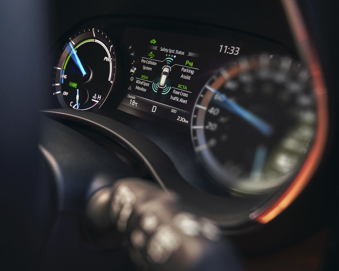 vue du cadran conduvteur numérique affichant les fonctions de sécurité du Toyota Highlander 2022