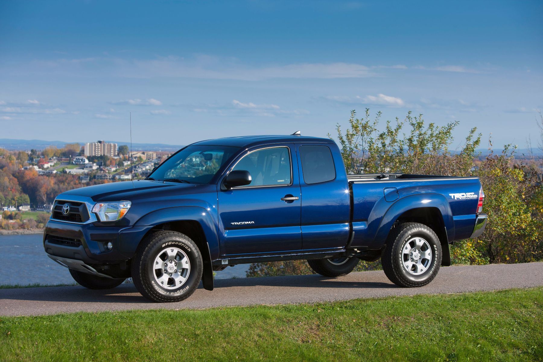 Camion Toyota d'occasion à vendre à Thetford Mines