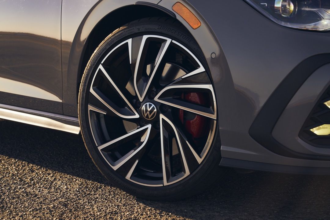 The Bridgestone tire of the 2022 VW Golf GTI wheel