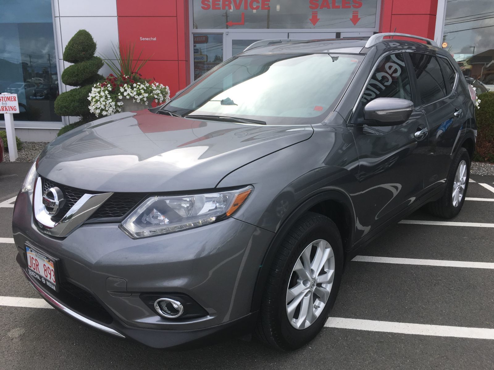 Olivier Nissan Grand Sault Pre Owned 2014 Nissan Rogue SV AWD CVT For