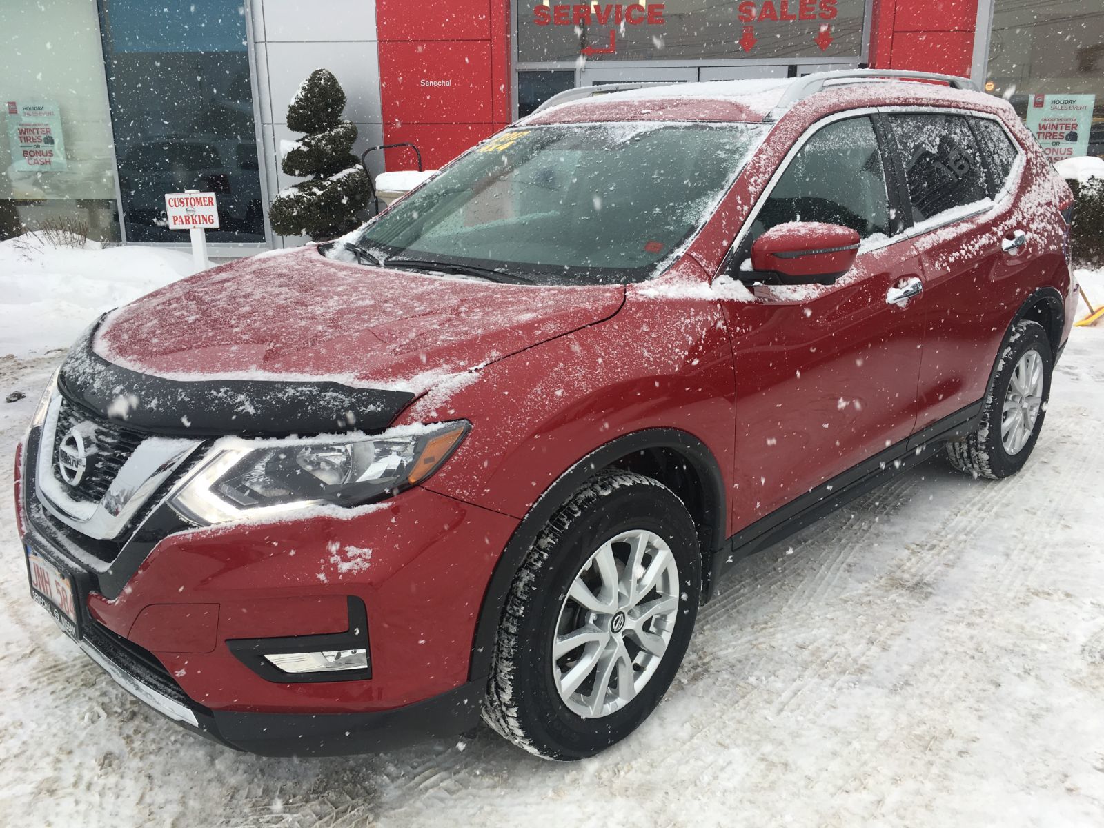 Olivier Nissan Grand Sault Pre Owned 2017 Nissan Rogue SV AWD CVT For