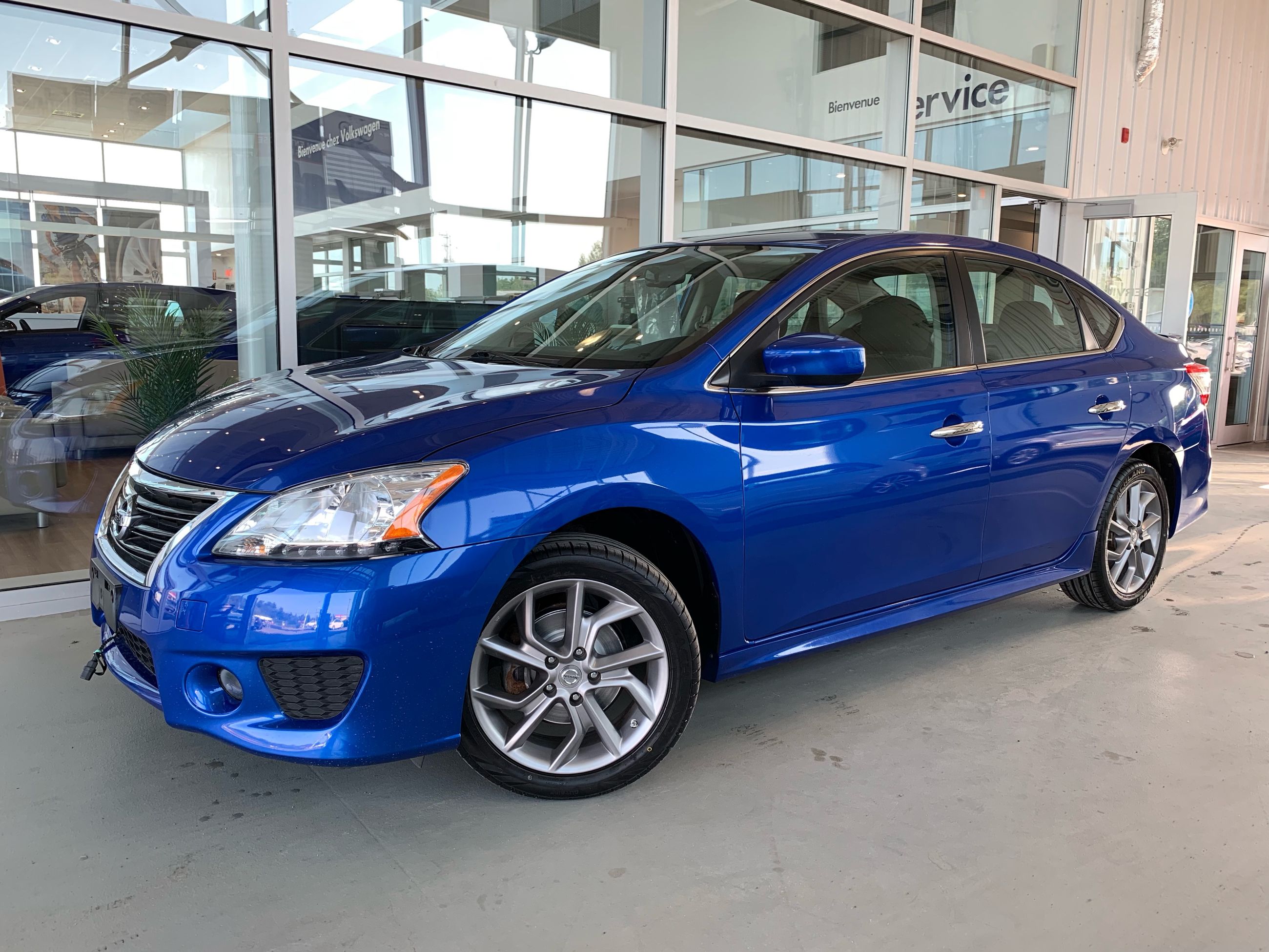 Nissan Sentra Sr Toit Ouvrant Mags Navigation Km Bleu Neuf