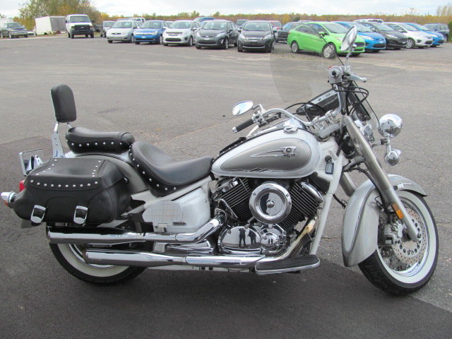 2004 v star 1100