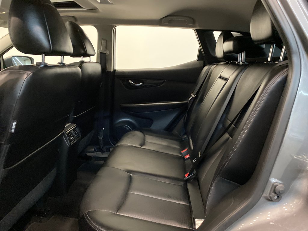 Hyundai Of Regina 2019 Nissan Qashqai SL Leather Interior Navigation