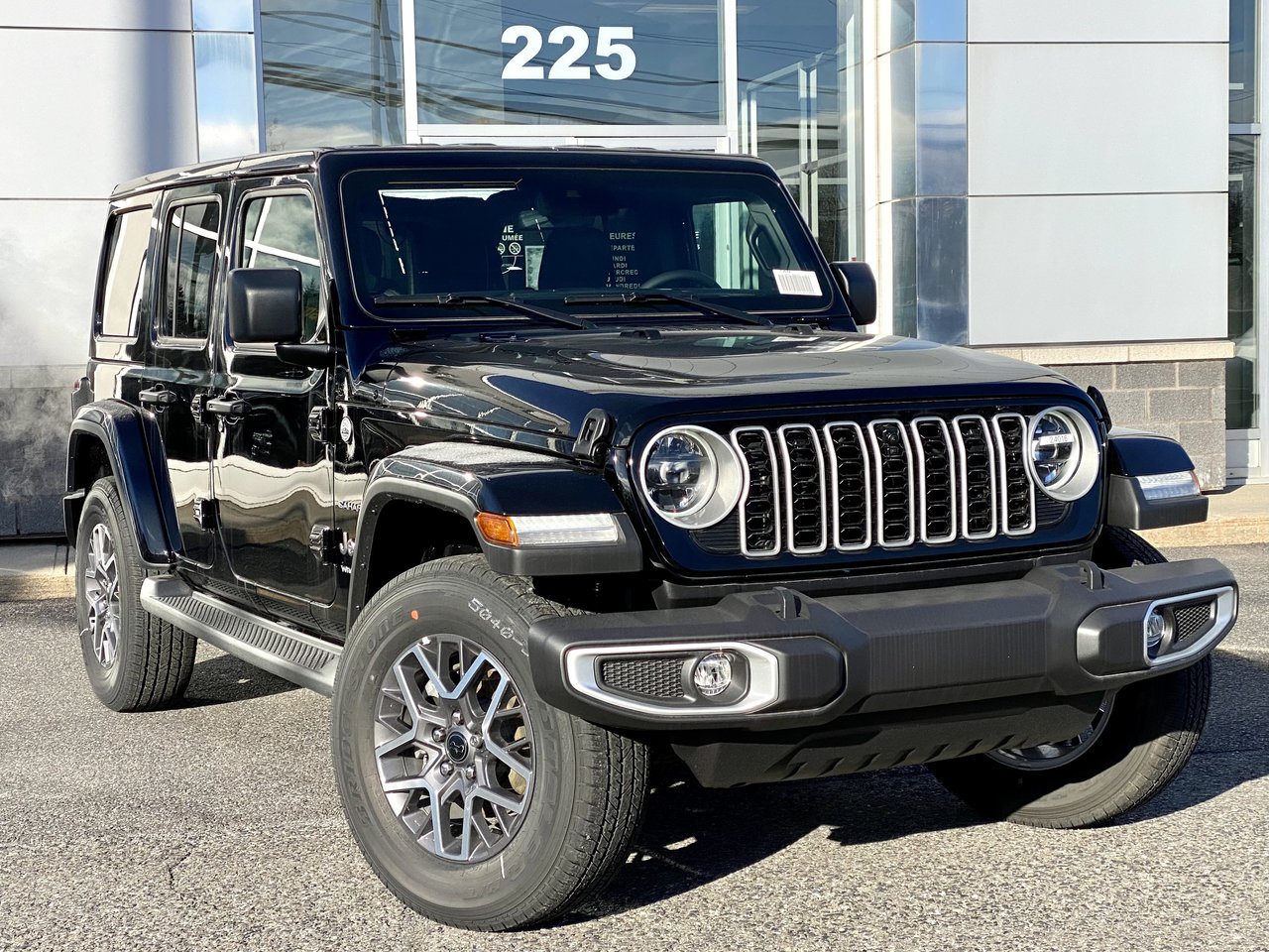 Jeep Wrangler 2024 usagé de 1 084 km à vendre chez Otogo