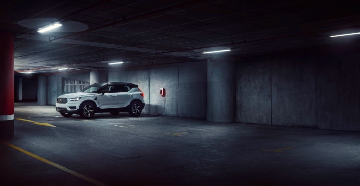 lateral view of the 2022 Volvo XC40 Recharge