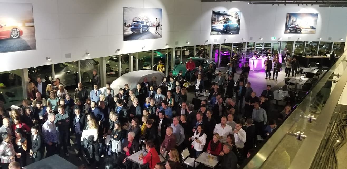 Clients et partenaires étaient même venus de Montréal et des Laurentides pour voir le Cayenne 2019 chez Porsche Lauzon
