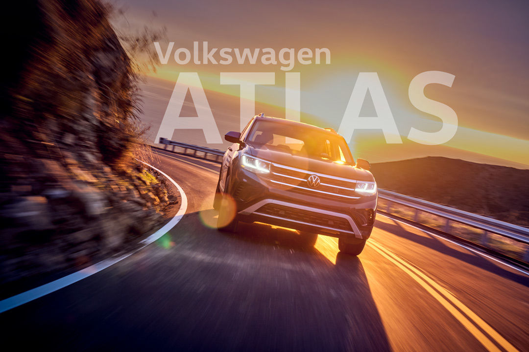 three quarter front view of the 2021 Volkswagen Atlas