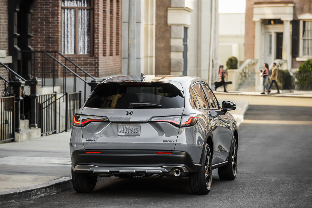 lateral rear view of the 2023 Honda HR-V Sport