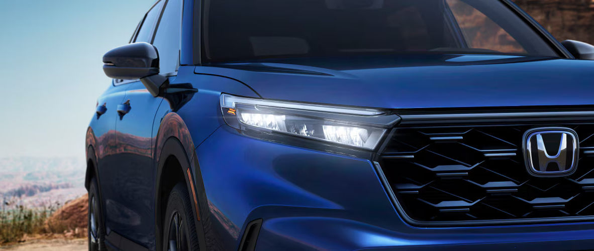 vue frontale rapprochée d'une Honda CR-V 2025