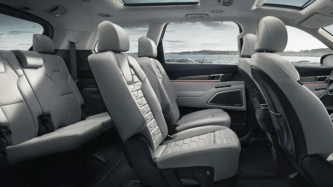 view of the living space available inside of the 2022 Kia Telluride