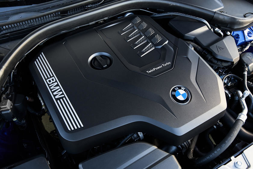 2019 BMW 3 Series engine