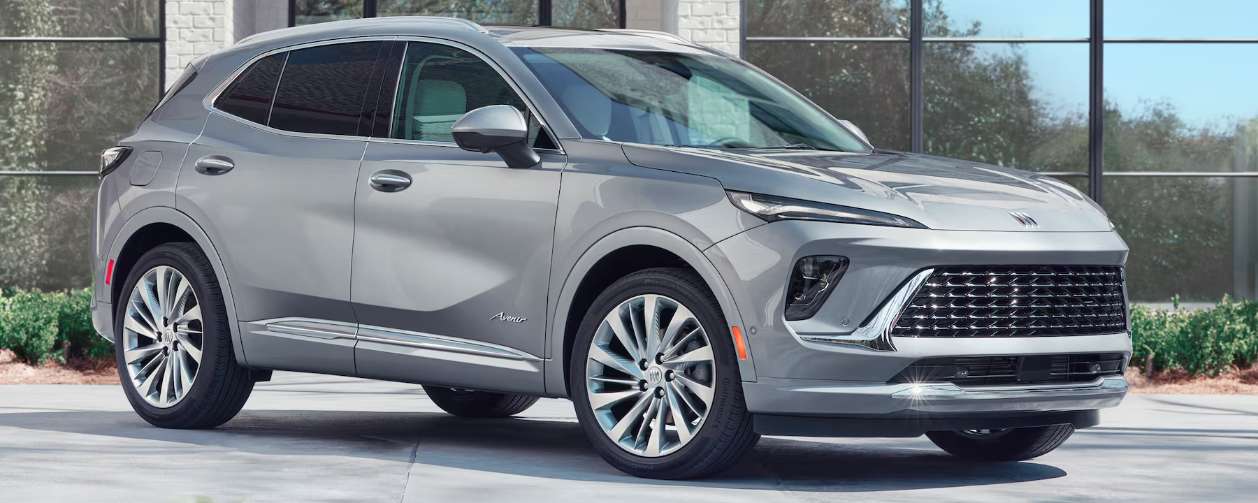  Buick Envision 2024 in gray. Buick Envision Avenir 2024. Buick dealership. Nearby Buick dealership.