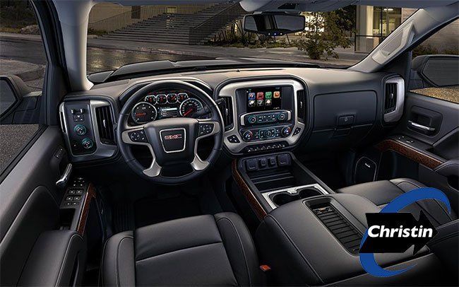 Interior of the 2017 GMC Sierra 1500