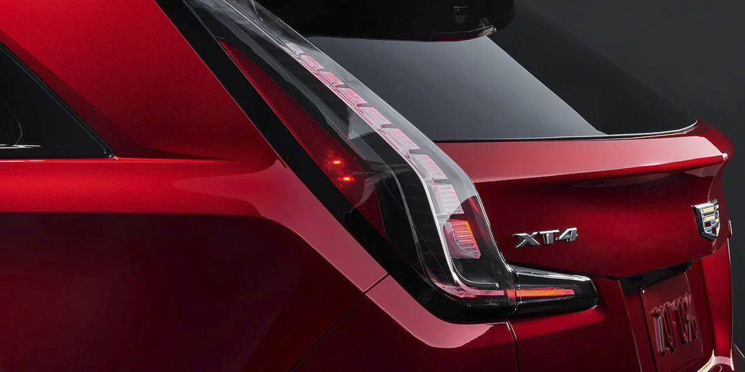 vue latérale arrière partielle du Cadillac XT4 2022