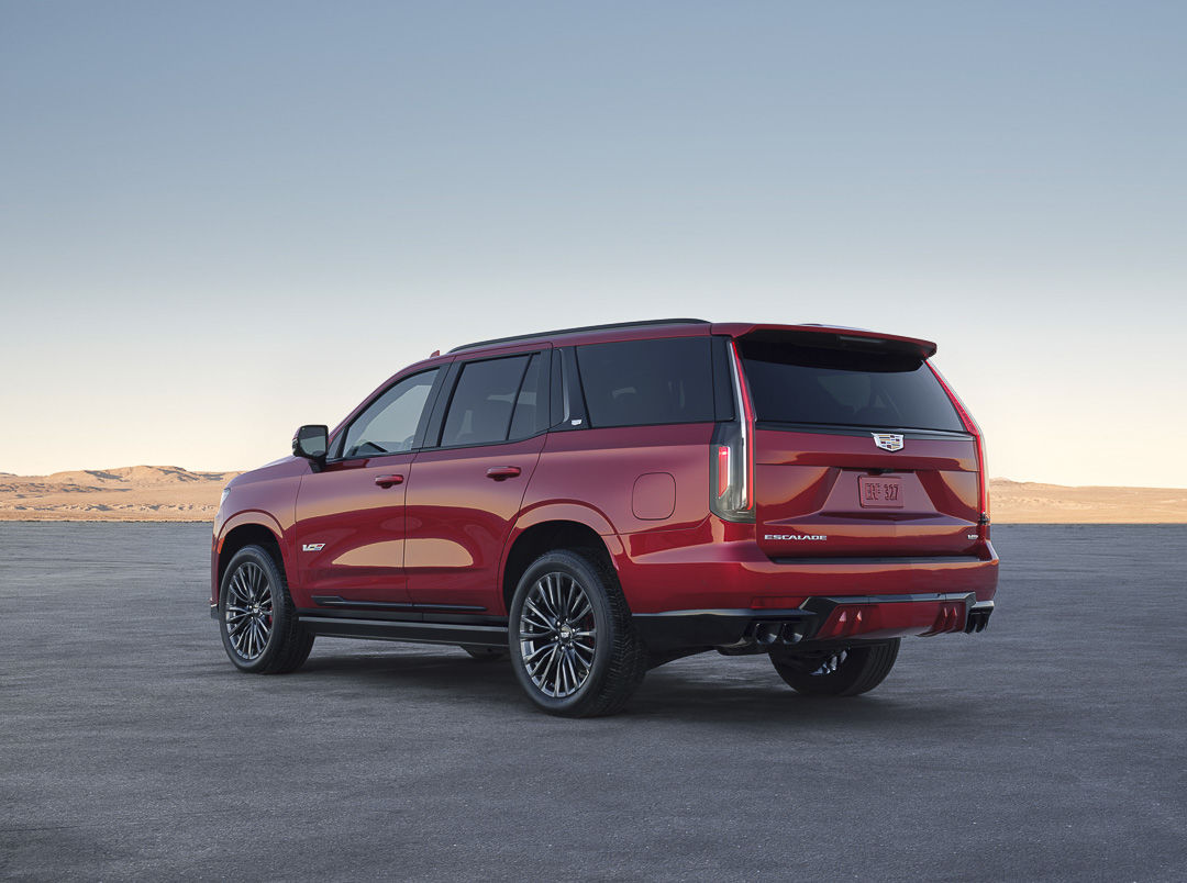 lateral rear view of the 2023 Cadillac Escalade-V