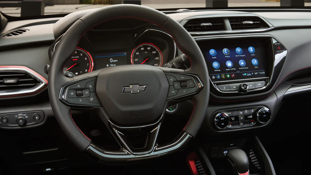 vue du tableau de bord d'une Chevrolet Trailblazer 2023