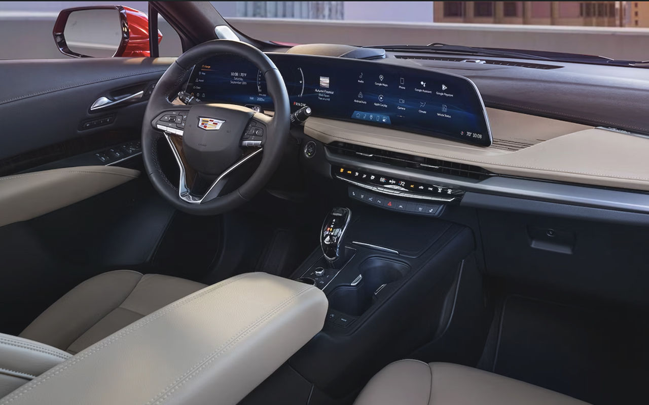 Vue de l'intérieur du Cadillac Optiq 2024 et de son tableau de bord
