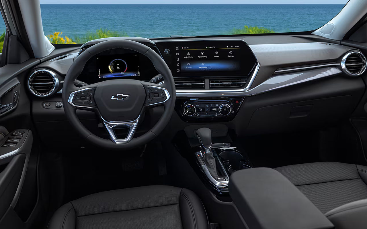 Vue intérieur du Chevrolet Trax 2025 et de son tableau de bord