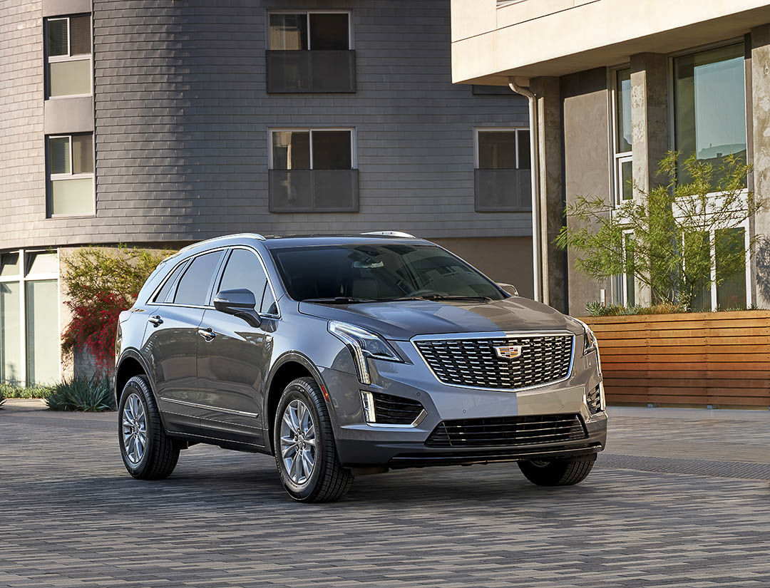 three quarter front view of the 2022 Cadillac XT5 Luxury