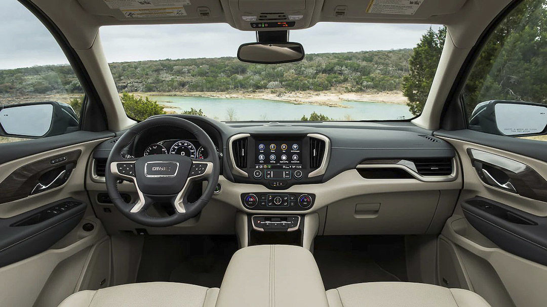 vue de la console centrale et du volant du GMC Terrain 2022