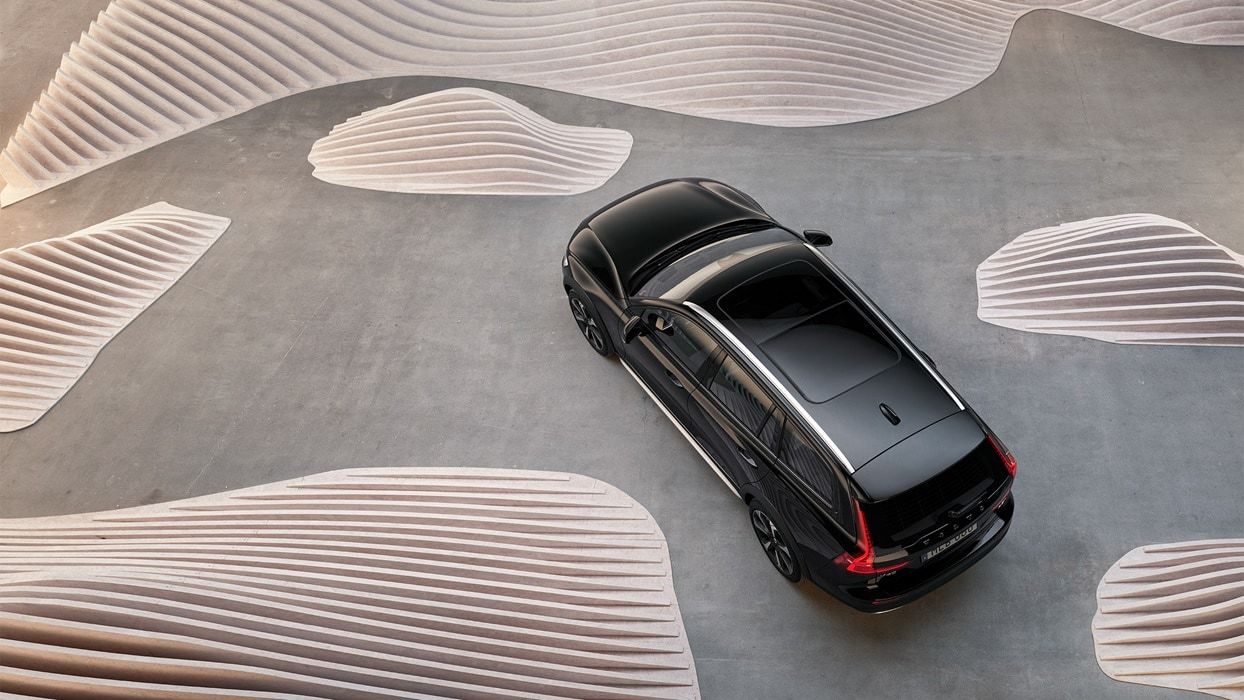 2023 volvo v60 cross country wagon aerial top view