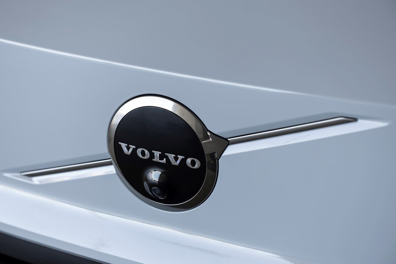 Logo Volvo. Logo Volvo EX30. Concessionnaire Volvo. Concessionnaire près de moi. Concessionnaire à proximité.