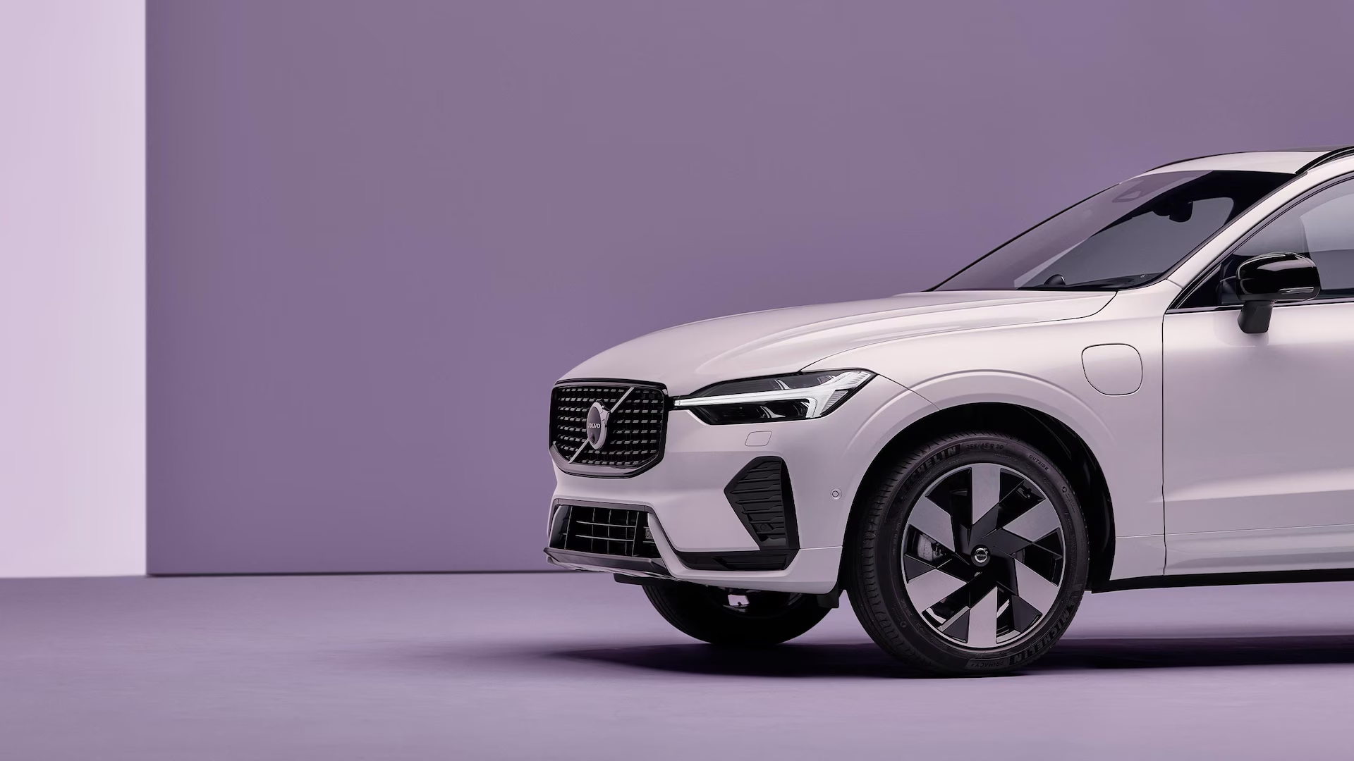 Volvo XC60 T8 hybride branchable 2025 Blanc