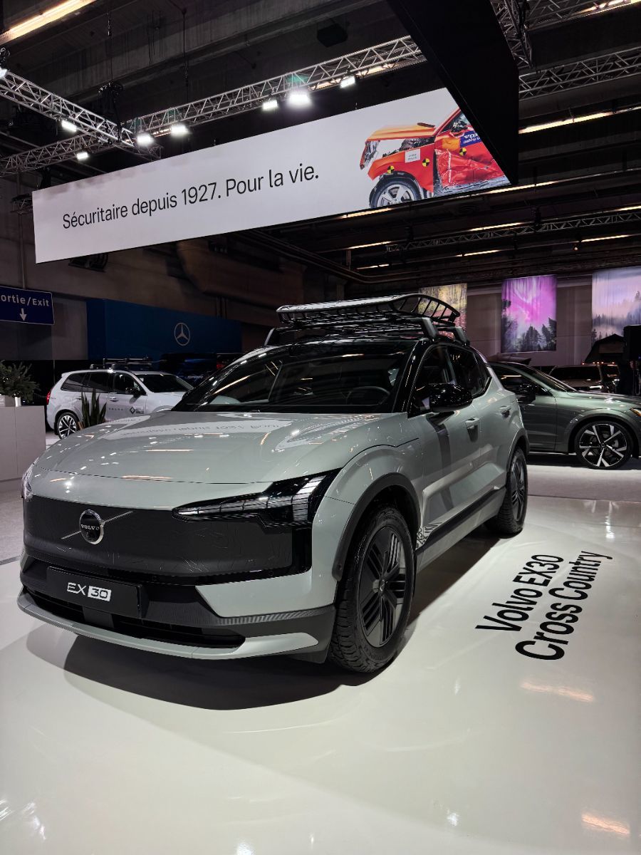 Image showing the EX30 Cross Country.