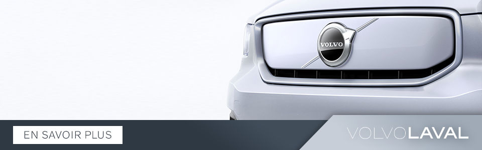 calandre du volvo xc40 recharge 2022 blanc avec logo du concessionaire volvo laval