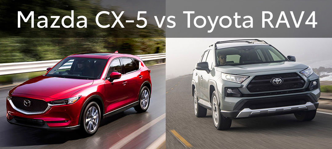 Voici le comparatif entre le Mazda CX-5 2021 (gauche) et le Toyota RAV4 2021(droite)