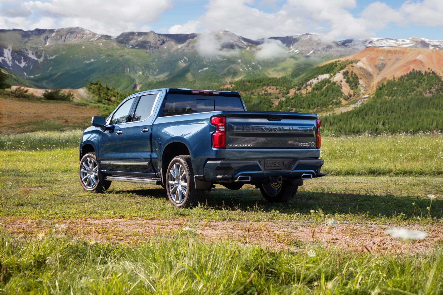 2024 Chevrolet Silverado High Country and 2024 GMC Sierra Denali trims - Applewood Auto - Chevrolet Dealer Mississauga