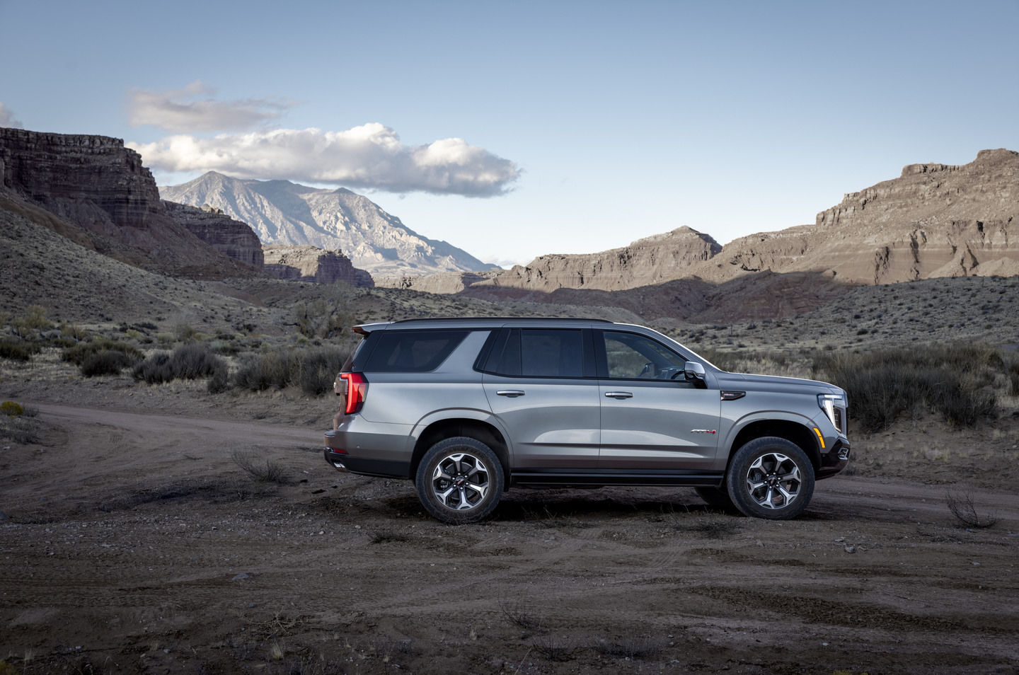 All-New 2025 GMC Yukon - Applewood Chevrolet Buick GMC - GMC Dealer in Mississauga