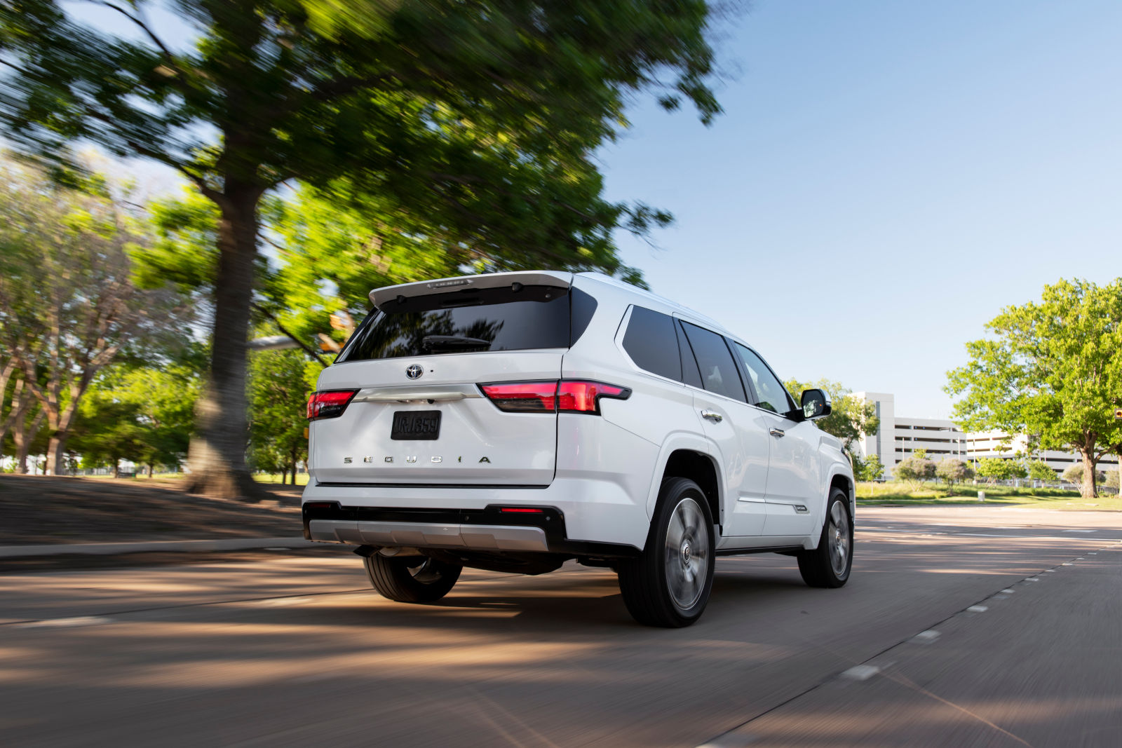 2025 TOYOTA Sequoia Hybrid