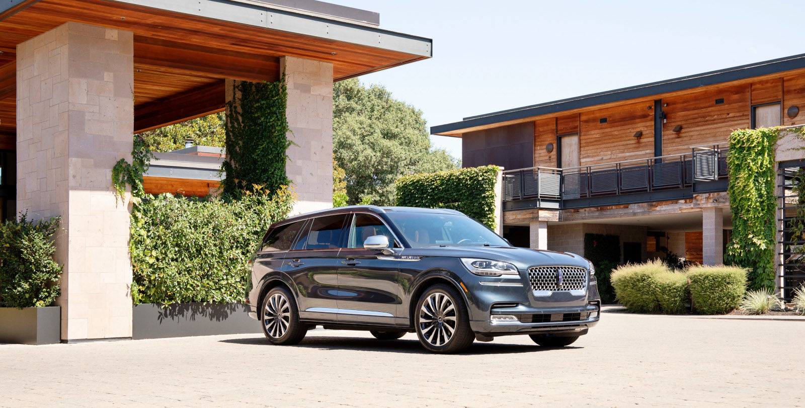 2025 Lincoln Aviator 