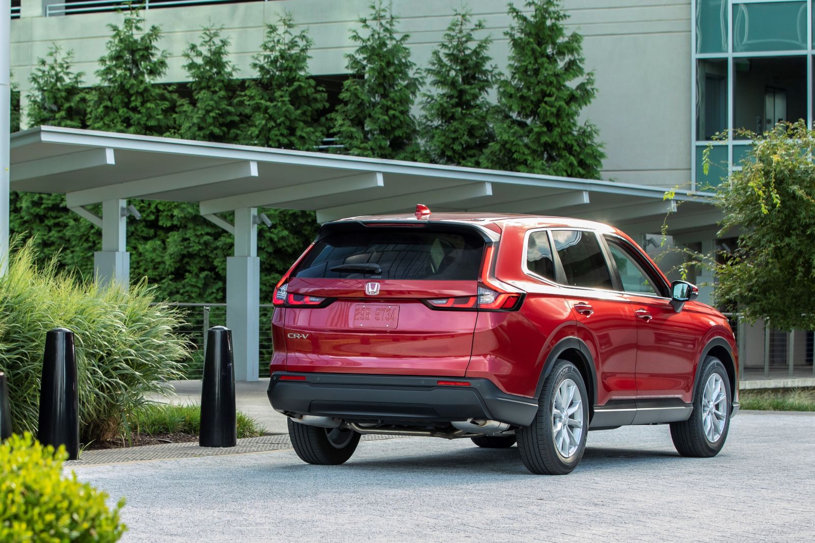 2025 Honda CR-V - rear view of a red SUV parked in a driveway - Humberview Group - new car dealerships in Ontario