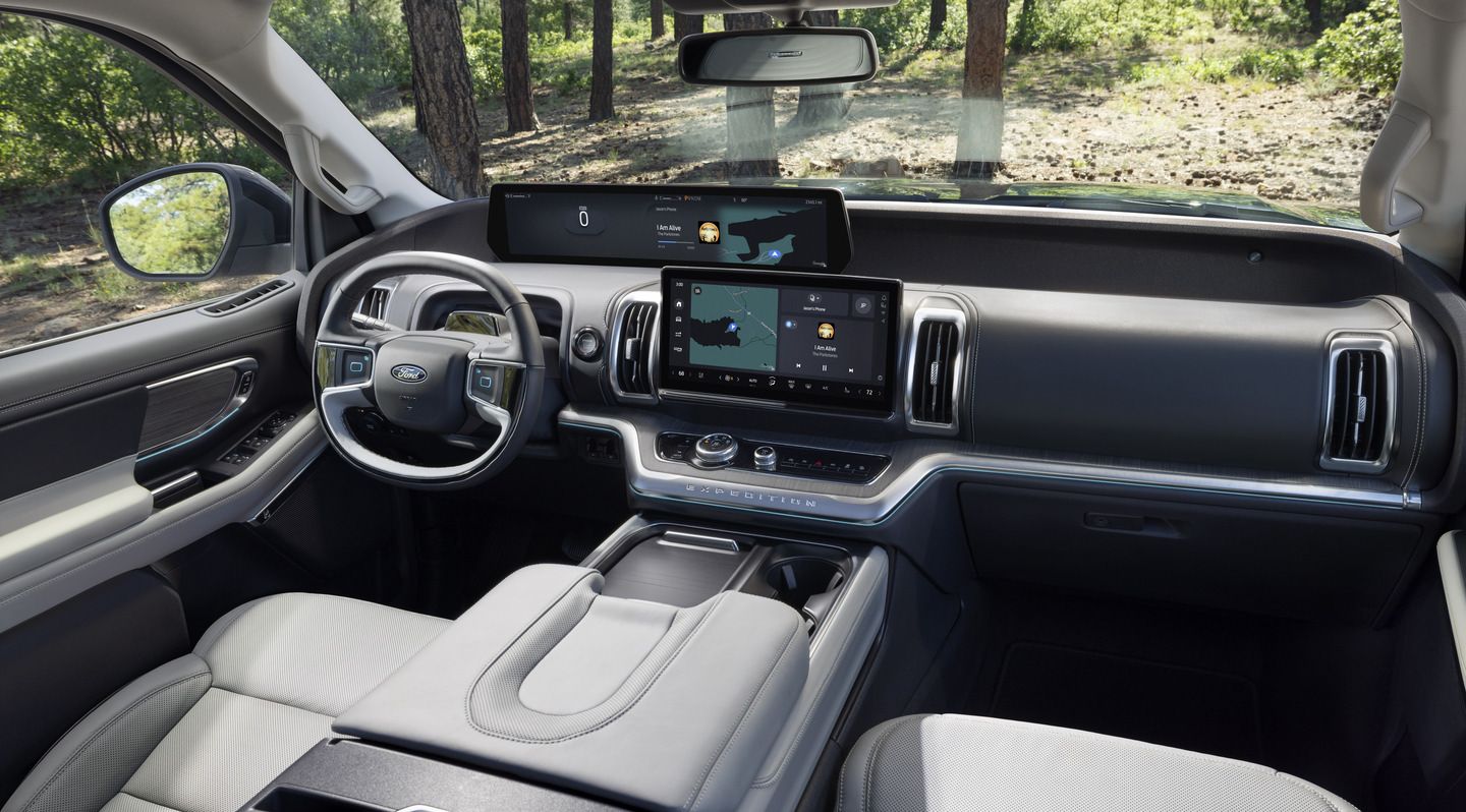 2025 Ford Expedition - interior view of the 2025 Ford Expedition's modern dashboard, featuring a large infotainment screen and digital cluster - Bayfield Ford - Ford car dealership in Barrie, ON