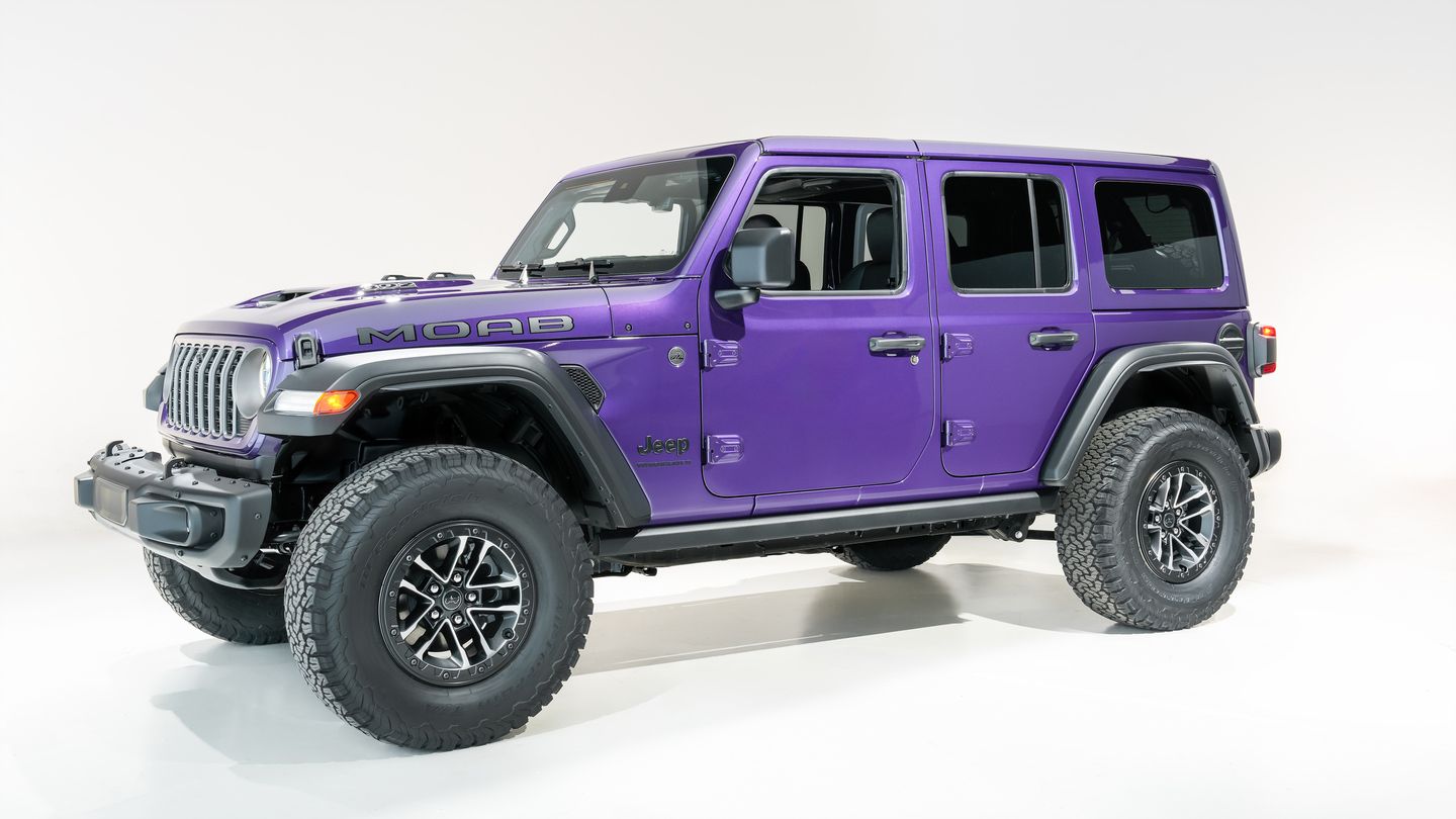 2026 Jeep Wrangler - front driver side view of a purple 2026 Jeep Wrangler - Cooksville Dodge - New car dealership in Mississauga, Ontario