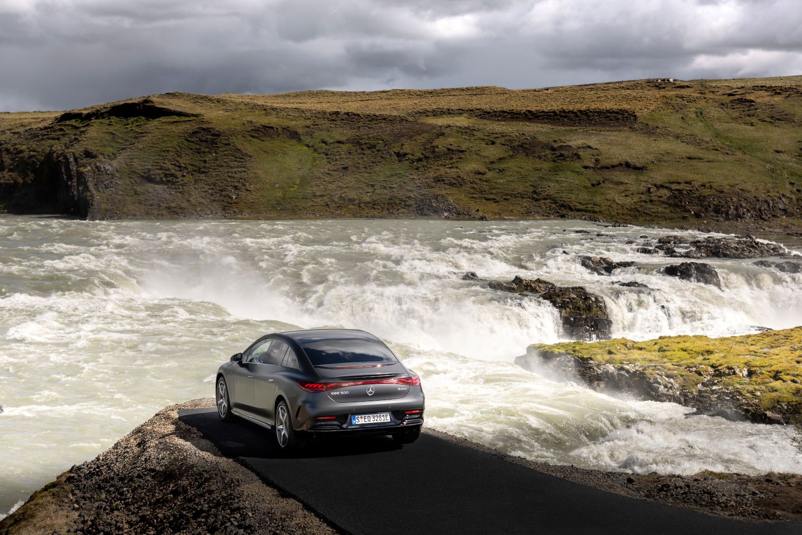 2026 Mercedes-Benz EQE - rear view of a grey Mercedes-Benz EQE 500 parked near a waterfall - Humberview Group - New car dealerships in Ontario