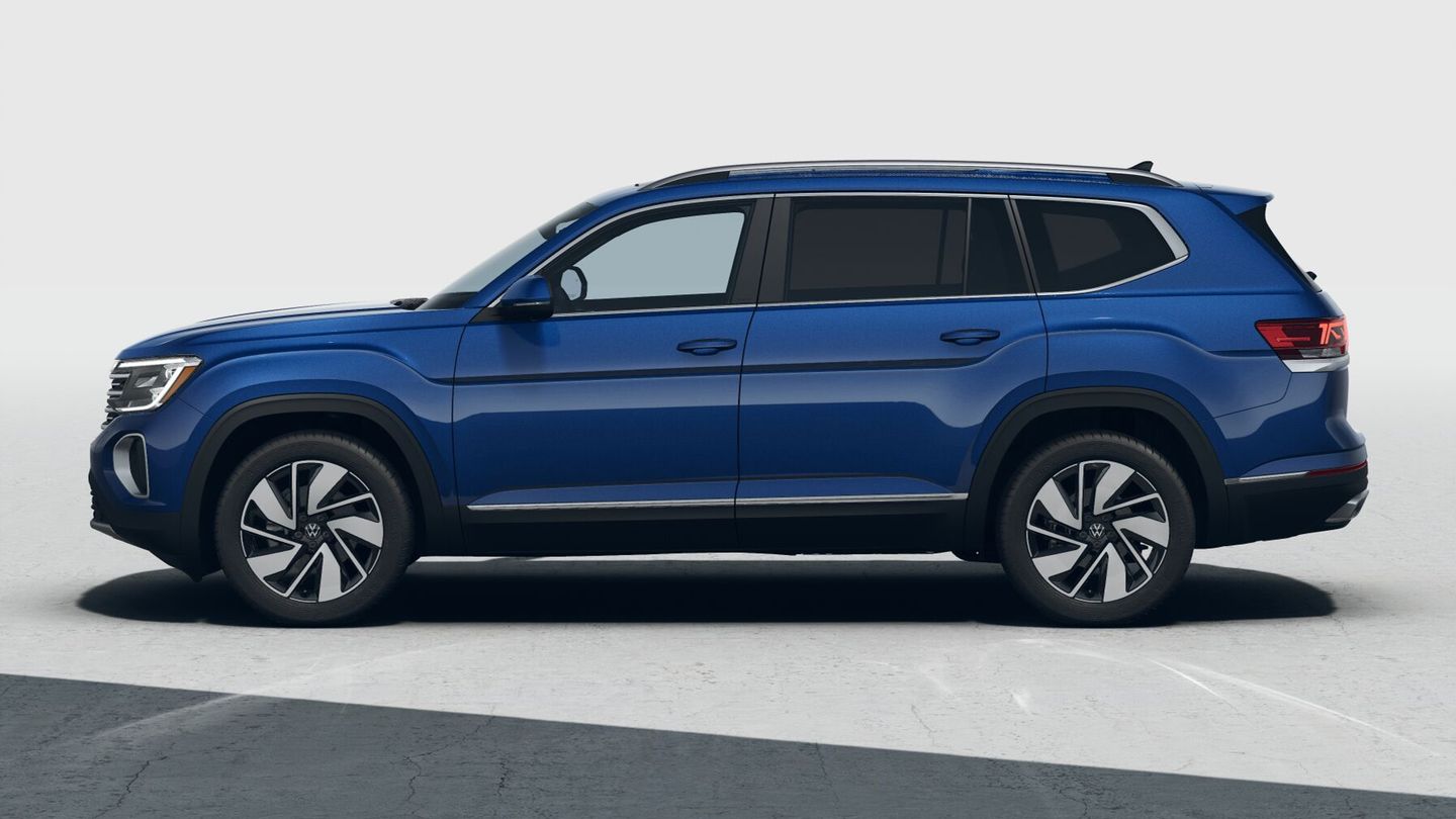 2026 Volkswagen Atlas - side profile view of a blue 2026 Volkswagen Atlas studio shot - Humberview Volkswagen - New car dealership in Toronto, Ontario