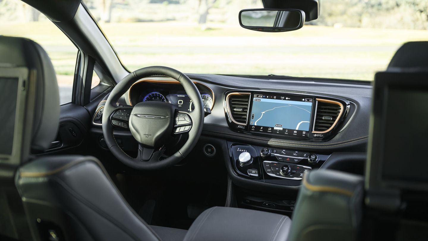 2027 Chrysler Pacifica - interior view of the 2027 Chrysler Pacifica's dashboard, steering wheel, and infotainment screen - Cooksville Chrysler, Jeep, Dodge, RAM - Chrysler new car dealership in Mississauga, Ontario
