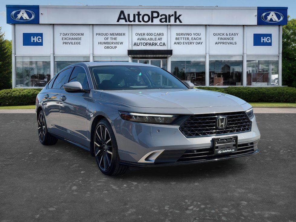 Honda Accord - front three-quarter view of a gray Honda Accord sedan - AutoPark Brampton - Used car dealership in Brampton, Ontario