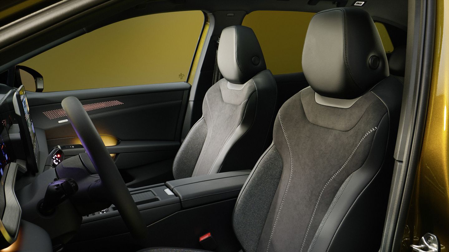 2027 Volkswagen ID. Tiguan - interior view of the 2027 Volkswagen ID. Tiguan front seats and steering wheel - Humberview Volkswagen - New car dealership in Toronto, Ontario