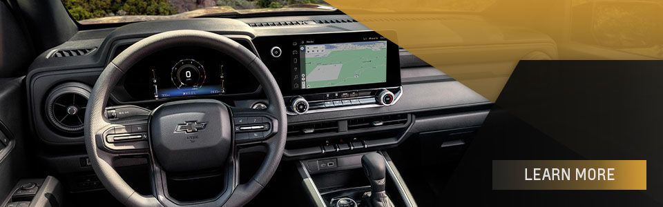 learn more about the 2023 chevrolet colorado pick-up truck in sept-iles interior dashboard view