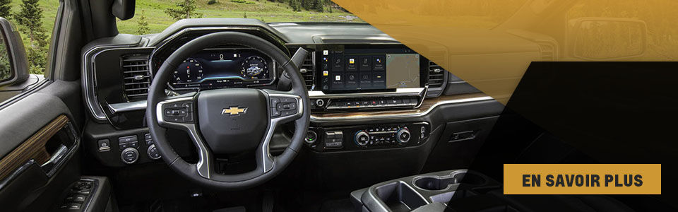 Meilleur camion de 2022 le chevrolet silverado ZR2 vu de l'intérieur avec la console centrale et le cuir de luxe